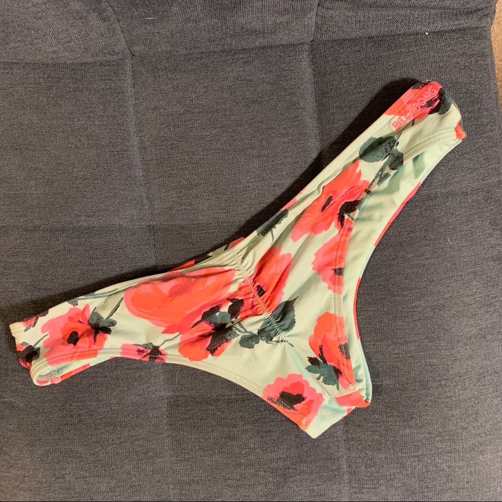 floral billabong bikini bottoms!
